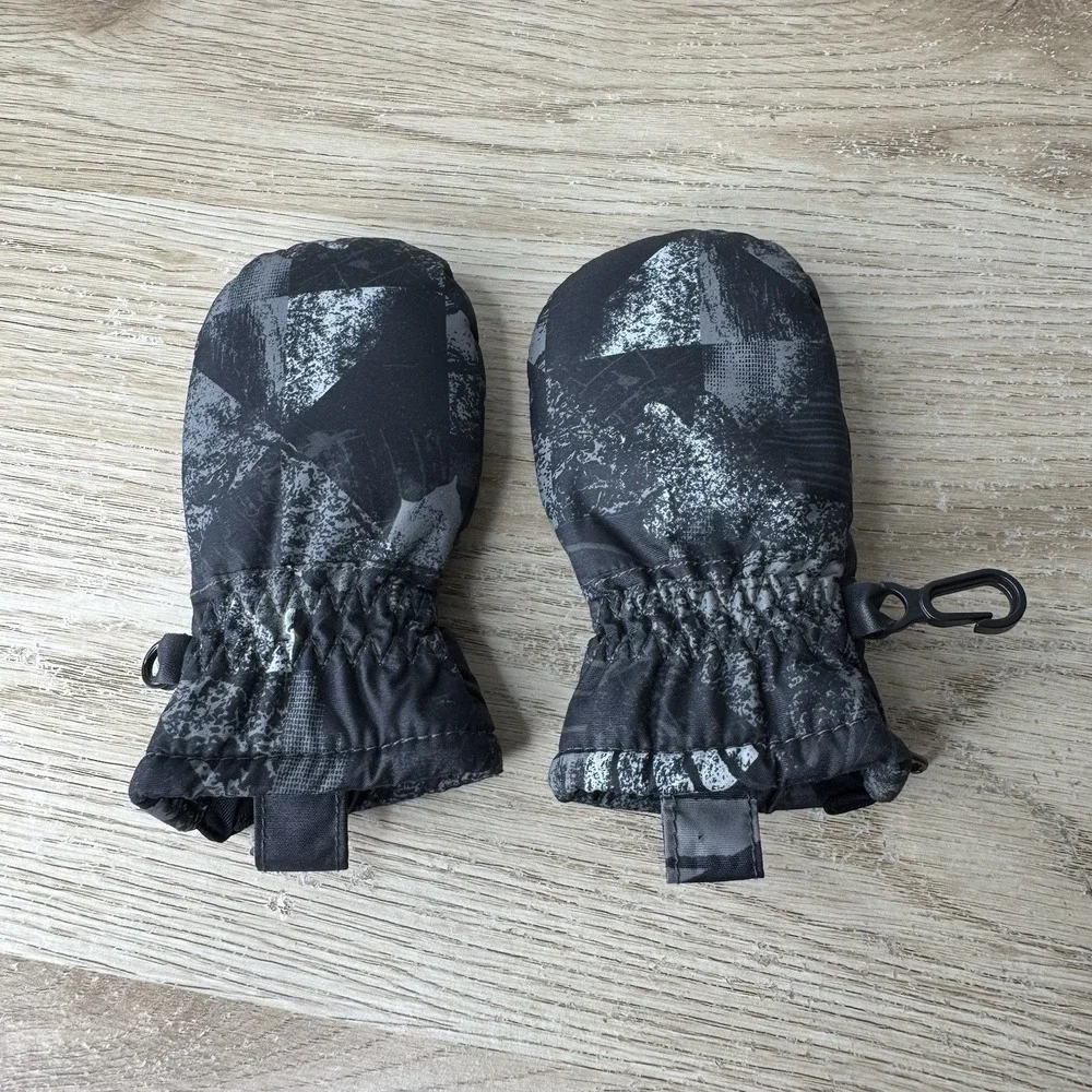 Columbia Baby Boy's Black & Gray‎ Winter Mitts Infant One Size Zipper No Thumbs